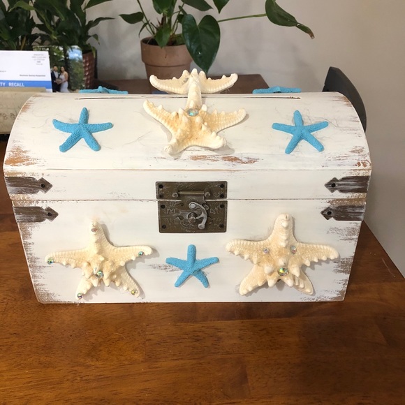 Other - Beautiful wood box